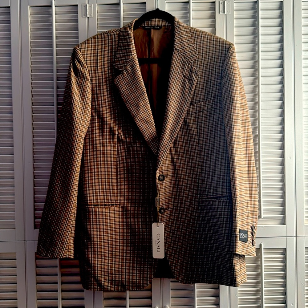 Canali Men’s Blazer Sportcoat. Brown Plaid. Tags on NTW. Great condition.